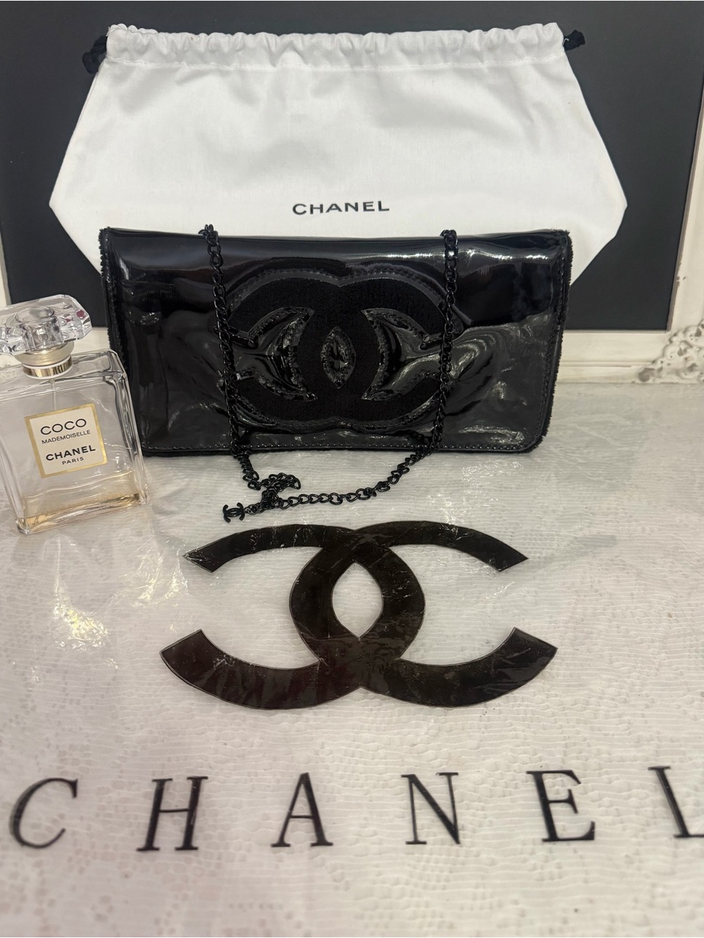 VIP GWP CHANEL Black Patent Leather CC Flap Chain Purse